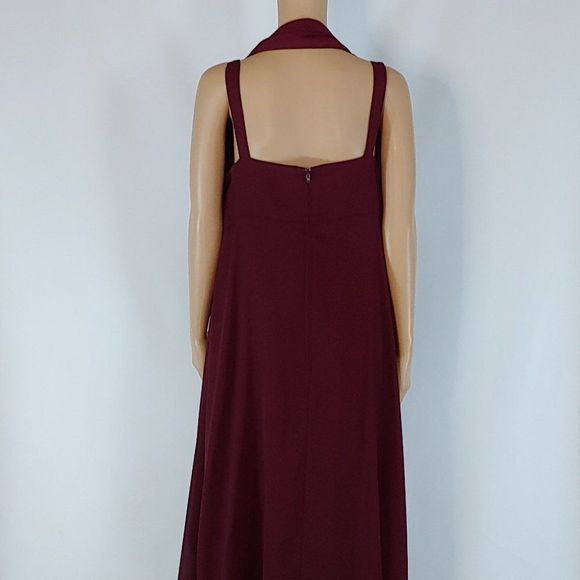 (24) NWT Faviana Burgundy Long Gown in Plus Size - Picture 4 of 6